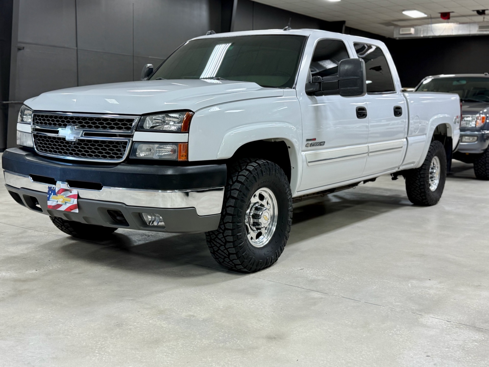 2005 Chevrolet Silverado 2500HD LT photo 3