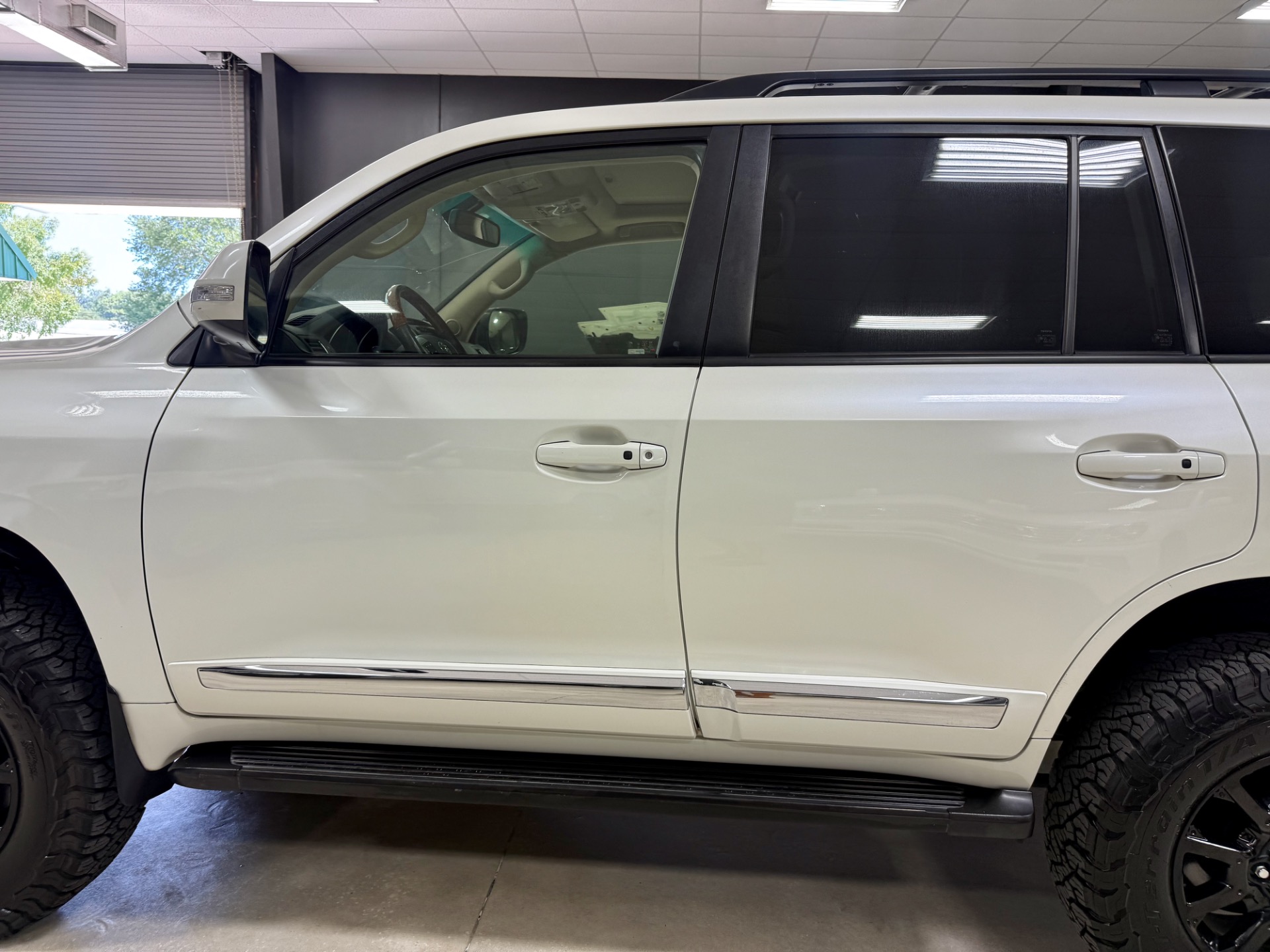 2015 Toyota Land Cruiser photo 13
