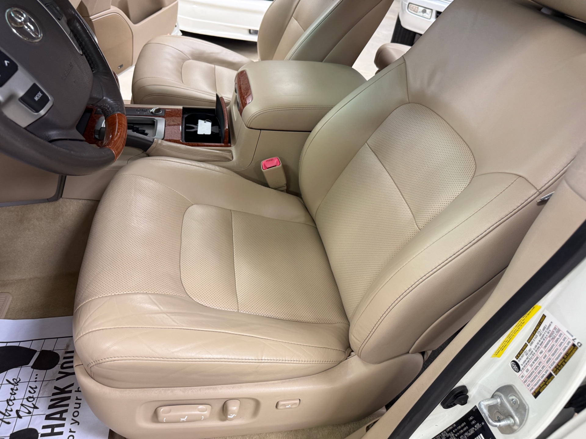 2015 Toyota Land Cruiser photo 16