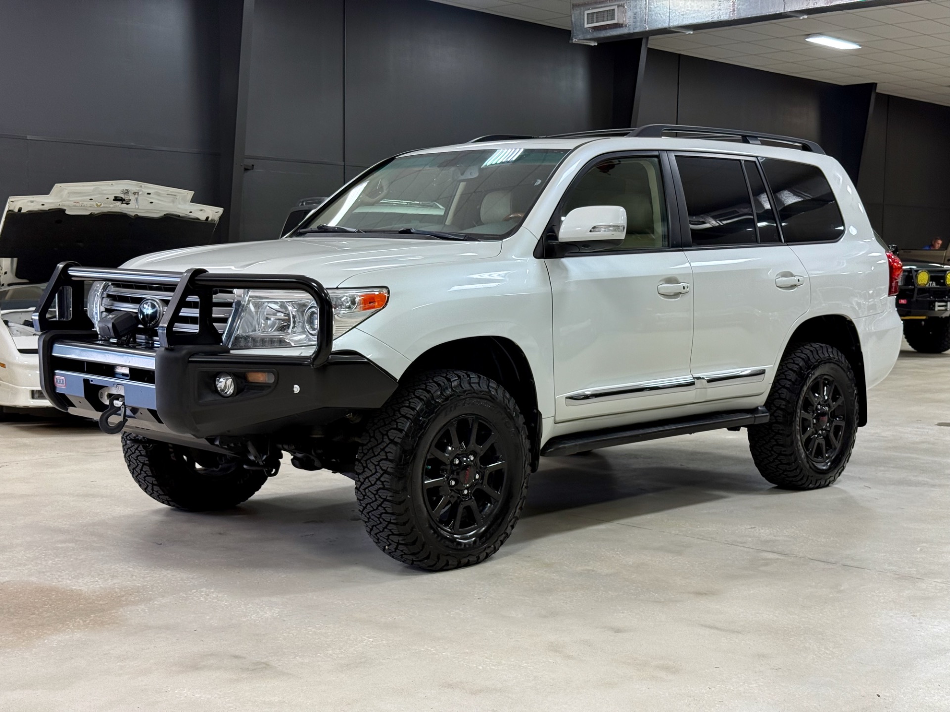 2015 Toyota Land Cruiser photo 5