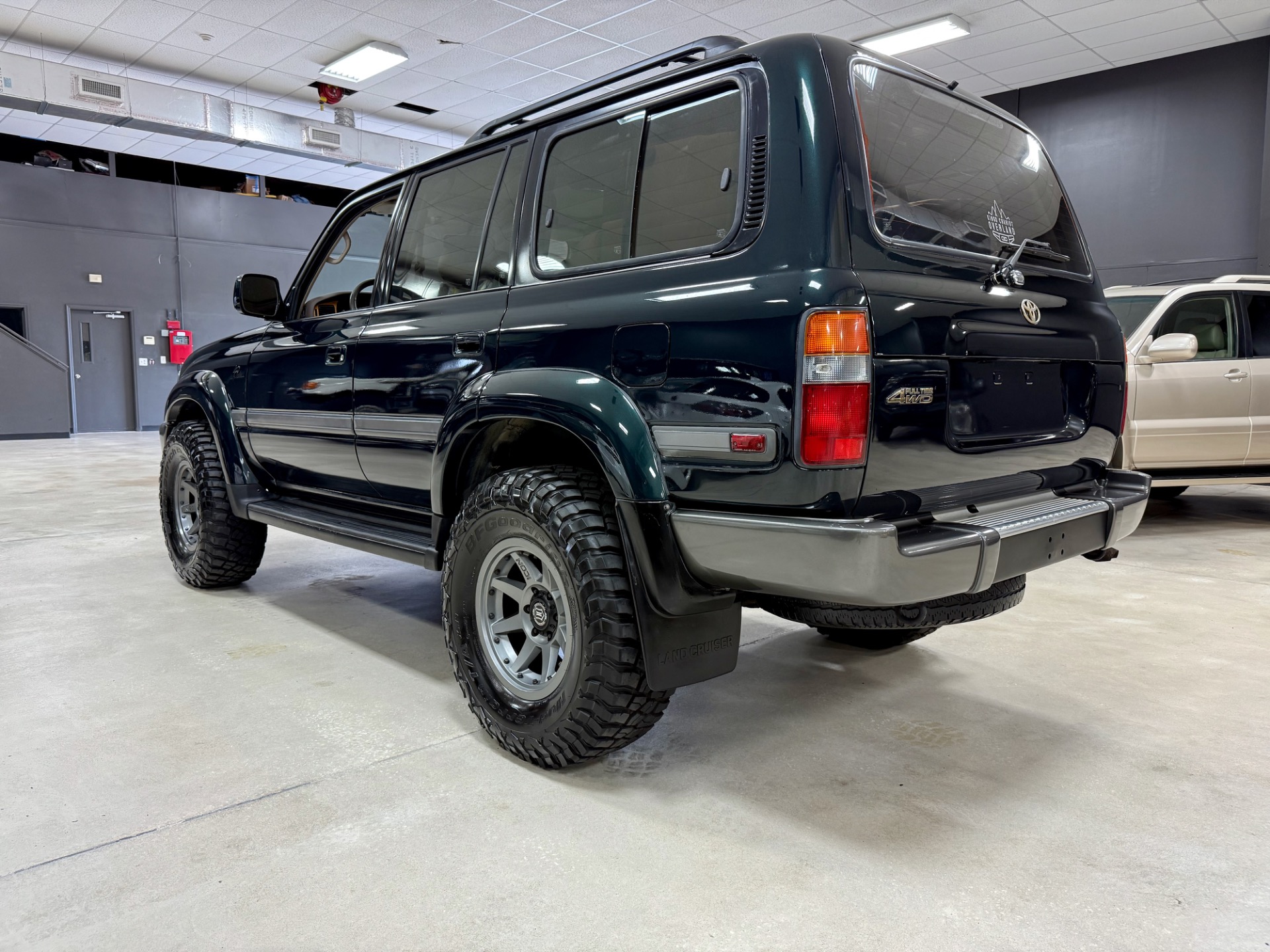 1997 Toyota Land Cruiser Limited photo 3