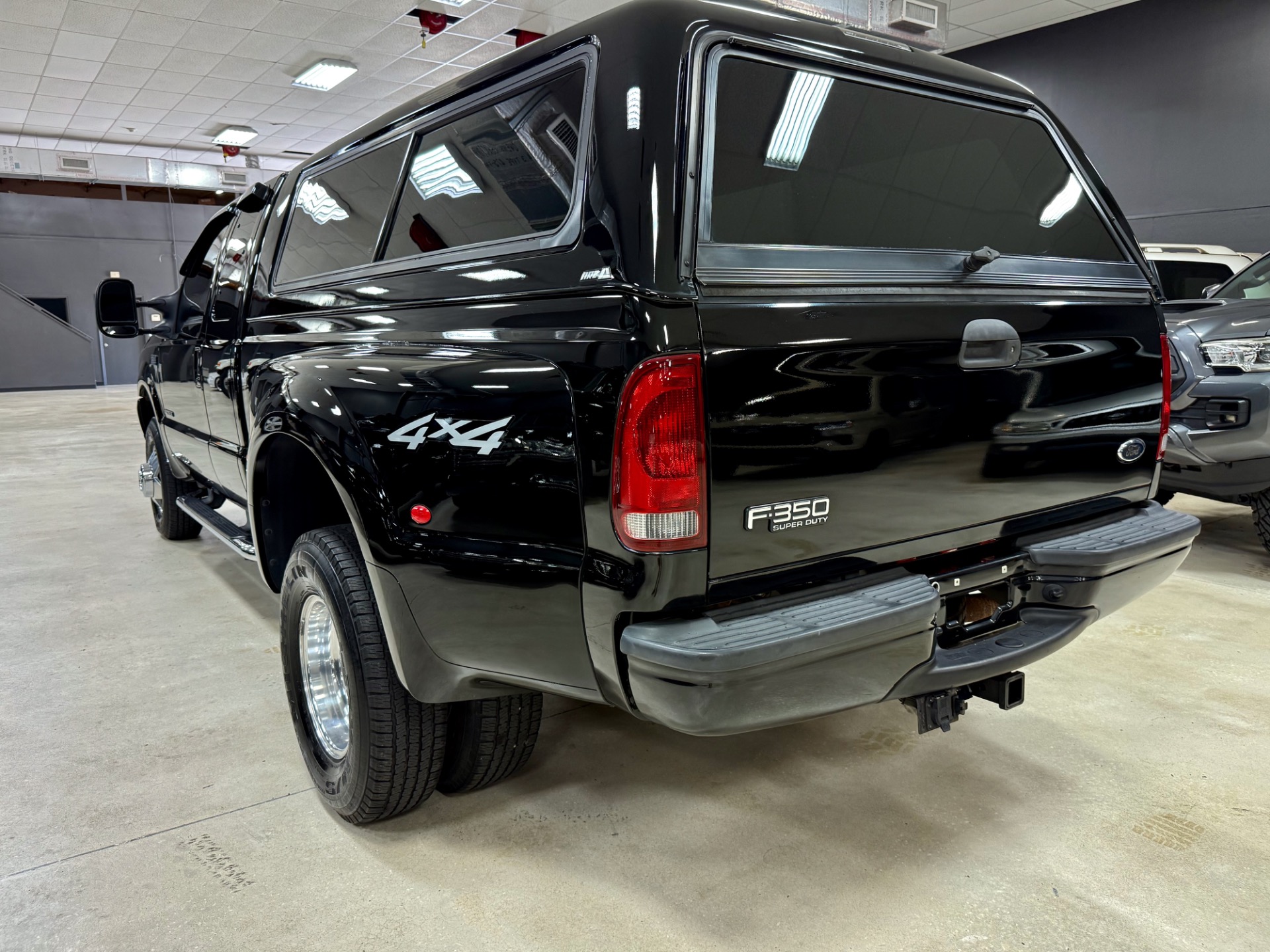 2002 Ford F-350 Lariat photo 4